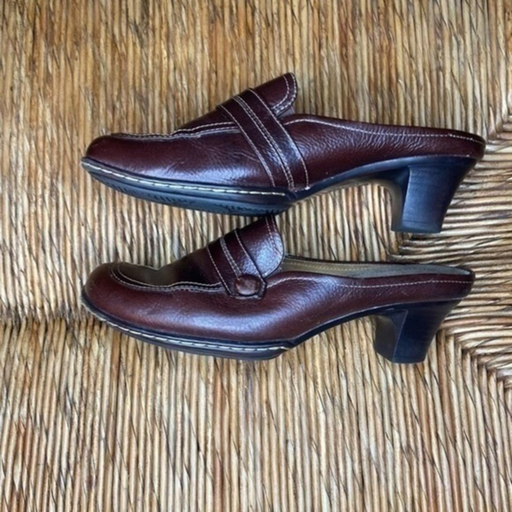 Softspots Red Brown‎ Mid Block Heel Slip On Clog 7M